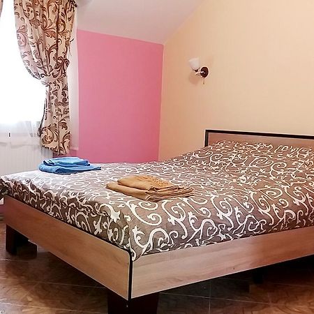 Hotel Dnipro Esterno foto