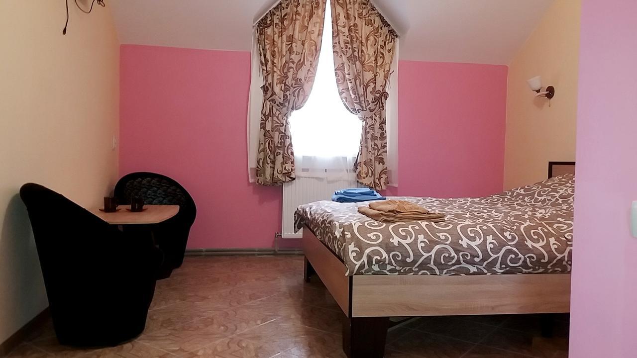 Hotel Dnipro Esterno foto