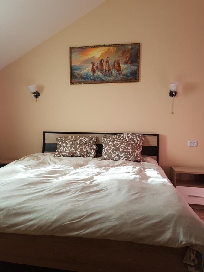 Hotel Dnipro Esterno foto